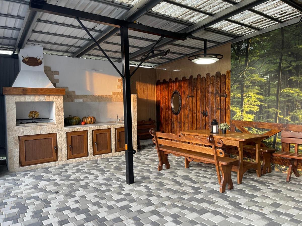 Apartments With Kitchen And Garden Kyiv Exterior photo